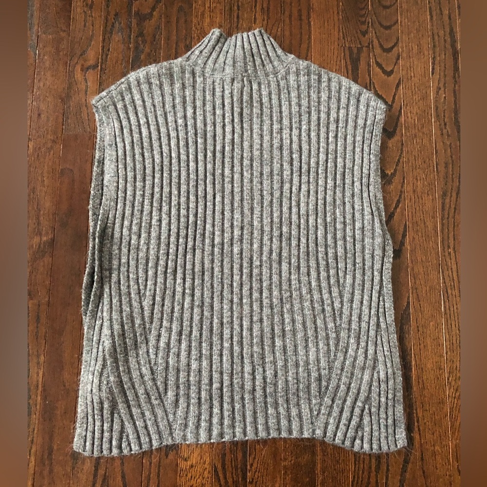 a new day Women’s OSFM Heathered Medium Gray Ribbed Collared Sweater Poncho - Picture 7 of 9